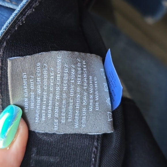 Torrid Bombshell Skinny Premium Stretch High-Rise Destructed Jean 20R - Picture 14 of 16